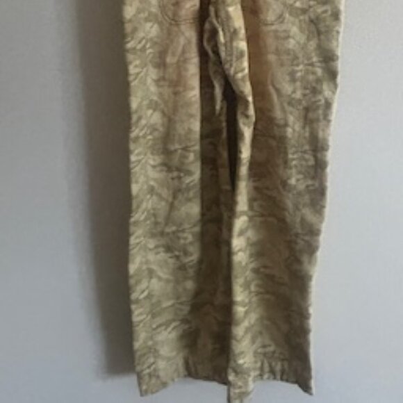 We The Free Way It Goes Camo Bib Adjustable Strap Back Cinch Harem Overalls NEW - Picture 16 of 16